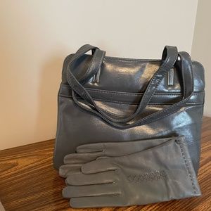 Cabrelli Canada Grey Purse & Matching Gloves
